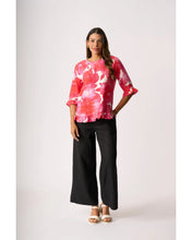 Load image into Gallery viewer, Scoop Hem Top