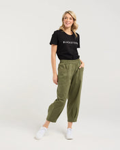 Load image into Gallery viewer, Ashley Barrel Leg Pant