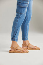 Load image into Gallery viewer, Tyler Jean