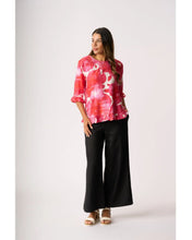 Load image into Gallery viewer, Scoop Hem Top