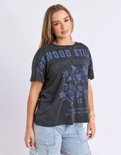 Load image into Gallery viewer, Botantial Garden Tee π