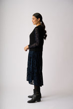 Load image into Gallery viewer, Cabled Vest