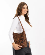 Load image into Gallery viewer, Emma Shoulder Bag