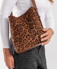 Load image into Gallery viewer, Emma Shoulder Bag