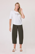 Load image into Gallery viewer, Essential Tee Dragonfly Print π