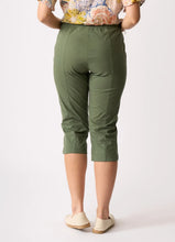 Load image into Gallery viewer, 3/4 Scoop Cuff Pant
