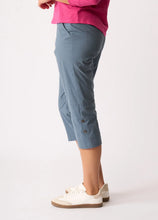 Load image into Gallery viewer, Roll Up Trousers π