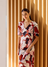 Load image into Gallery viewer, Encore Chic Dress π