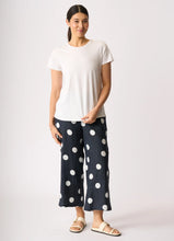Load image into Gallery viewer, Swing Fit Tee