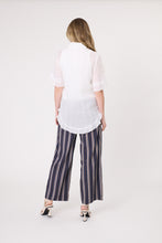 Load image into Gallery viewer, Camilla Linen Top