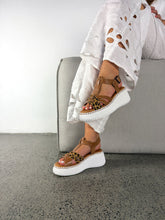 Load image into Gallery viewer, Capri Sandal π