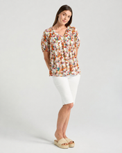 Load image into Gallery viewer, Nioletta V Neck Top π
