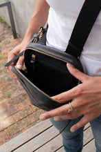 Load image into Gallery viewer, Mila Handbag