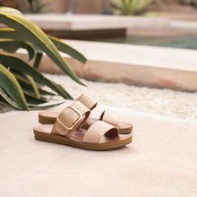 Load image into Gallery viewer, Doti Slide