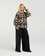 Load image into Gallery viewer, Samatha Pinstitch Detail Blouse