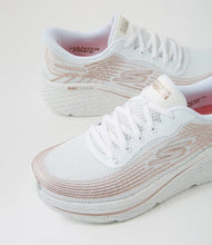 Load image into Gallery viewer, Max Cushioning Elite Kaplan Slip-Ins