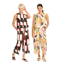 Load image into Gallery viewer, Sleeveless Pleat Back Top