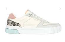 Load image into Gallery viewer, Jade Feline Instinct