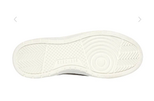 Load image into Gallery viewer, Uno Court Courted Air