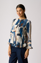 Load image into Gallery viewer, Gathered Scoop Hem Top