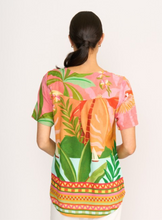 Load image into Gallery viewer, Pleat Back Contrast Top