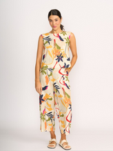 Load image into Gallery viewer, Sleeveless Pleat Back Top