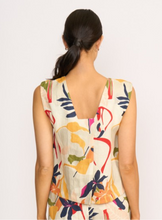 Load image into Gallery viewer, Sleeveless Pleat Back Top