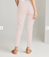 Load image into Gallery viewer, Zane Boyfriend Jean