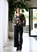 Load image into Gallery viewer, High Leg Wide Trousers