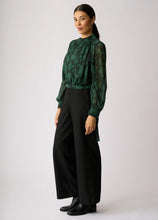 Load image into Gallery viewer, High Leg Wide Trousers