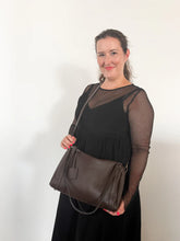 Load image into Gallery viewer, Verve Curve Bag