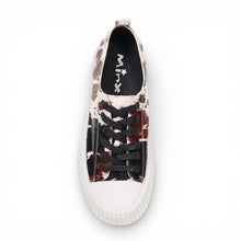 Load image into Gallery viewer, Volt Sneaker