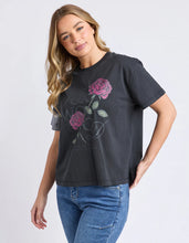Load image into Gallery viewer, English Rose Tee