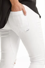 Load image into Gallery viewer, Weekender Jeans