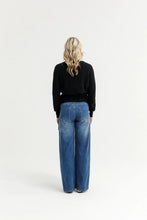 Load image into Gallery viewer, Lizzie Cardi
