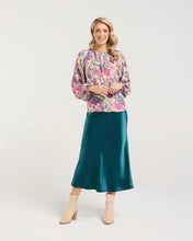 Load image into Gallery viewer, Peggy Lace Trim Raglan Top
