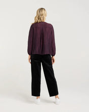 Load image into Gallery viewer, Leah Zig Zag Pleat Top
