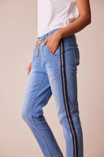 Load image into Gallery viewer, LTL Boyfriend Jean
