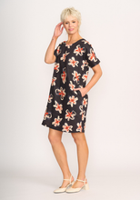 Load image into Gallery viewer, Contrast Facing Shift Dress
