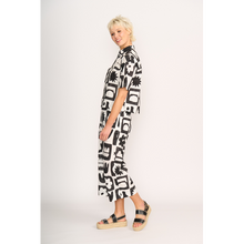 Load image into Gallery viewer, Relaxed Fit Trouser
