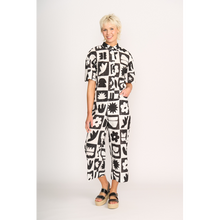 Load image into Gallery viewer, Relaxed Fit Trouser
