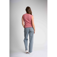 Load image into Gallery viewer, Notch One Up Vest
