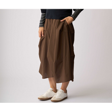 Load image into Gallery viewer, Contrast Pull On Skirt
