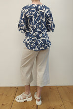 Load image into Gallery viewer, Ruffle Sleeve Top
