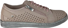 Load image into Gallery viewer, EG 17 Sneaker
