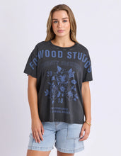 Load image into Gallery viewer, Botantial Garden Tee 🆕
