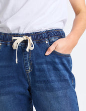 Load image into Gallery viewer, Juliette Jogger Jean Vintage Blue
