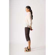 Load image into Gallery viewer, 3/4 Scoop Cuff Pant
