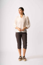 Load image into Gallery viewer, Appliquéd Blouse 🆕

