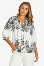 Load image into Gallery viewer, Bahamas Shirt 🆕
